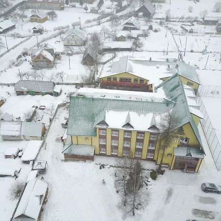 Ялинка Готель Vyshkiv ภายนอก รูปภาพ